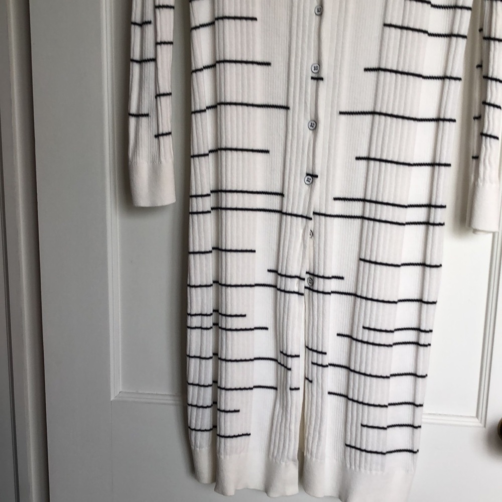 Sweater - Picture 2 of 6